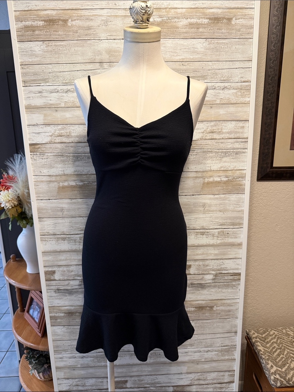 Rolla Coster Black Ruched V-Neck Spaghetti Strap Mini Dress small